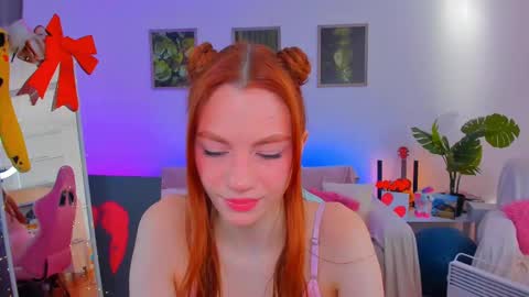 Snapshot of alyssa_smitt chatting on February 2025 07:45:01 AM alyssa_smitt online show from February 2025 07:45:01 AM