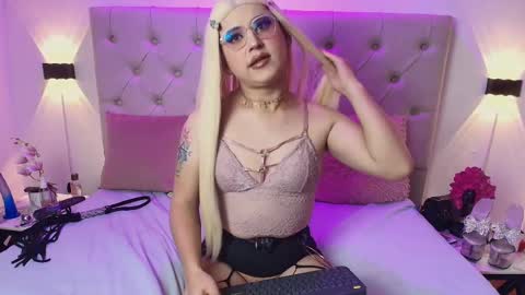 Snapshot of alyssaa_hunter chatting on March 2025 01:27:01 AM alyssaa_hunter online show from March 2025 01:27:01 AM