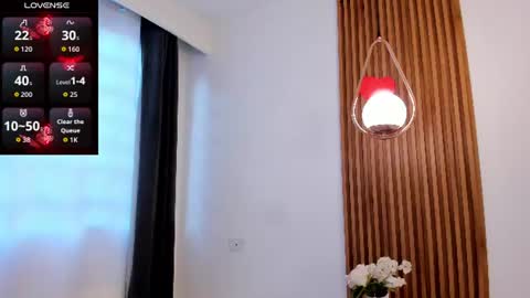 Snapshot of alyssabeauty_ chatting on June 2026 09:35:01 PM alyssabeauty_ online show from June 2026 09:35:01 PM