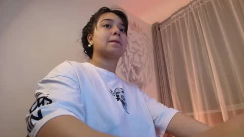 alyssia wolds online show from November 2025 01:05:02 AM