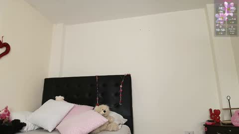 Snapshot of amabella_w chatting on February 2025 08:32:01 PM Isabella online show from February 2025 08:32:01 PM