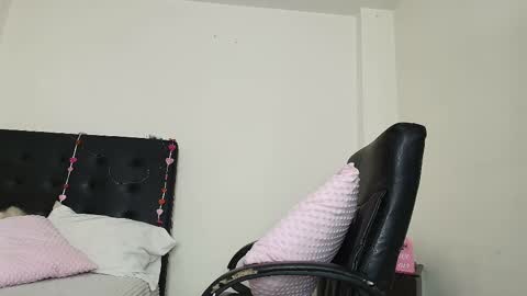 Snapshot of amabella_w chatting on February 2025 10:51:01 PM Isabella online show from February 2025 10:51:01 PM