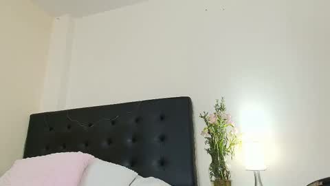 Snapshot of amabella_w chatting on March 2025 10:56:01 PM Isabella online show from March 2025 10:56:01 PM