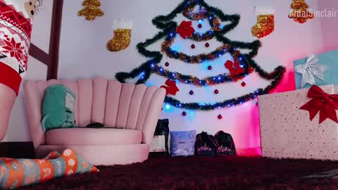 Snapshot of amaisinclair chatting on December 2024 05:05:02 AM Amai Sinclair online show from December 2024 05:05:02 AM