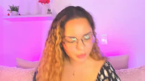 Snapshot of amalia_bennet chatting on February 2025 11:19:02 PM amalia bennet online show from February 2025 11:19:02 PM