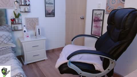 AMALIA online show from December 2024 02:30:02 AM