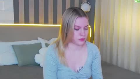 Snapshot of amaliabell chatting on May 2026 01:07:02 PM Amalia online show from May 2026 01:07:02 PM