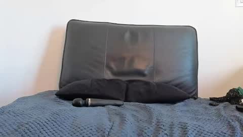 Amalia    online show from October 2025 08:16:02 AM