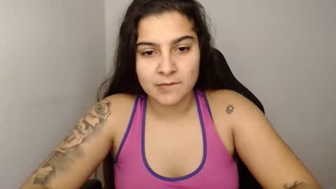 Snapshot of amanda5star chatting on January 2025 10:31:01 PM The queen of the biceps online show from January 2025 10:31:01 PM