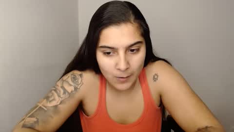Snapshot of amanda5star chatting on January 2025 04:21:01 PM The queen of the biceps online show from January 2025 04:21:01 PM