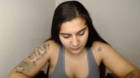 Snapshot of amanda5star chatting on February 2025 10:22:02 PM The queen of the biceps online show from February 2025 10:22:02 PM