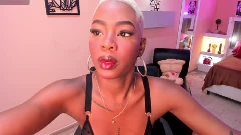  A M A N D A  online show from March 2025 01:29:02 PM