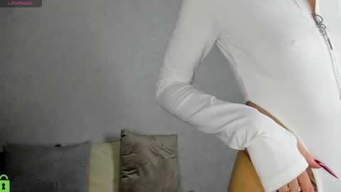 Amanda online show from October 2025 02:12:02 AM