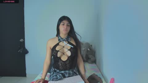 Snapshot of amandabrooks_18 chatting on January 2025 08:57:02 AM Amanda online show from January 2025 08:57:02 AM