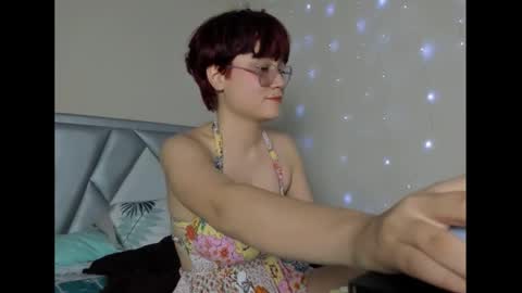 Snapshot of amapolasispanian chatting on October 2025 09:26:02 PM Amapola online show from October 2025 09:26:02 PM