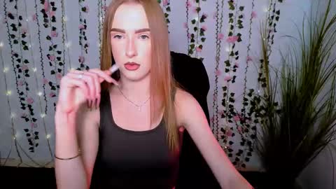 Snapshot of amara_shine chatting on September 2025 12:49:01 PM amara_shine online show from September 2025 12:49:01 PM