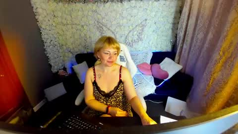 Sofia online show from April 2026 07:20:02 PM