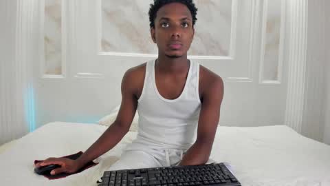 Snapshot of amare_25 chatting on September 2025 08:00:02 PM Amare online show from September 2025 08:00:02 PM