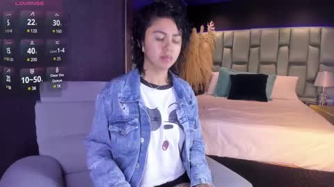 Emily online show from March 2025 11:25:02 AM