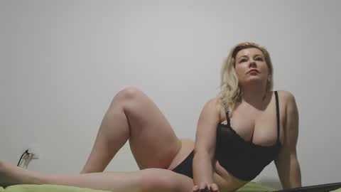 KLAUDYA online show from February 2025 09:33:01 AM