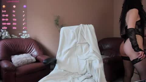 amateur_fitbabex online show from April 2026 05:13:01 AM