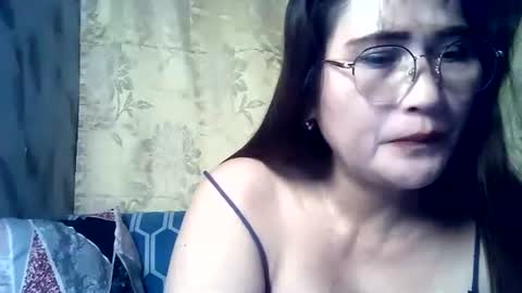 amazing angel online show from November 2025 09:03:01 PM