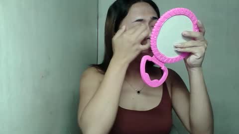 YELLA online show from October 2025 08:45:02 AM