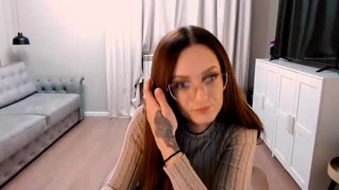 Izza online show from January 2025 01:49:01 PM