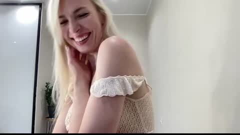 Snapshot of amazingkelly chatting on June 2026 07:55:01 AM Kelly online show from June 2026 07:55:01 AM