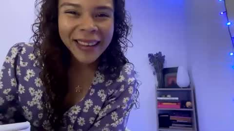 Snapshot of amazoniacaramel chatting on June 2026 12:19:01 AM Sonie online show from June 2026 12:19:01 AM