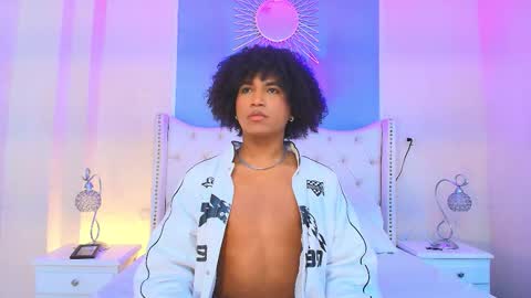 Ambar Colling online show from October 2025 02:24:02 PM