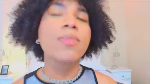 Ambar Colling online show from October 2025 02:02:01 PM