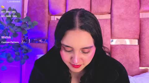   online show from November 2025 07:02:01 PM