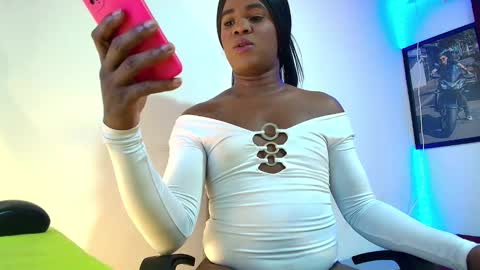 Snapshot of ambargil__ chatting on January 2025 03:50:01 PM ambargil__ online show from January 2025 03:50:01 PM