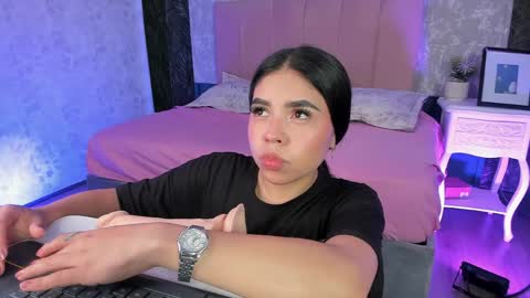 Ambarina  online show from April 2026 11:38:01 AM