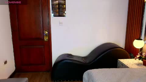 Ambar Ross online show from June 2026 02:06:02 PM