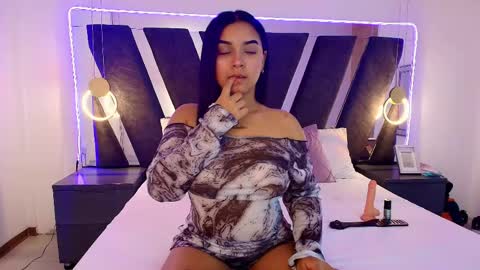 Snapshot of amber__jhonson_ chatting on June 2026 10:02:01 PM Amber online show from June 2026 10:02:01 PM