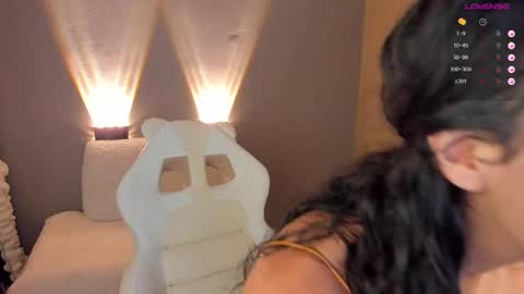 amber_curly online show from December 2024 07:25:02 PM