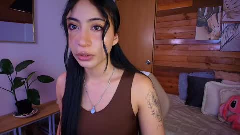 amber_curly online show from April 2026 07:25:02 PM