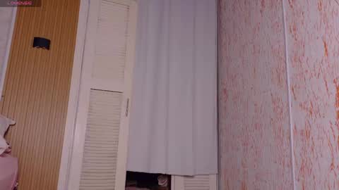 Snapshot of amber_gibsson2 chatting on May 2026 11:27:02 AM Amber online show from May 2026 11:27:02 AM