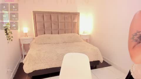 amber_ink online show from April 2026 08:17:01 PM