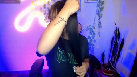 Amber online show from January 2025 02:43:01 AM