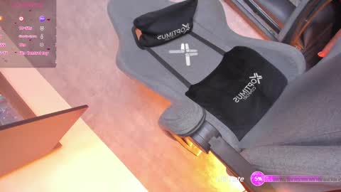 Snapshot of amber_onassis chatting on December 2024 05:53:02 AM online show from December 2024 05:53:02 AM