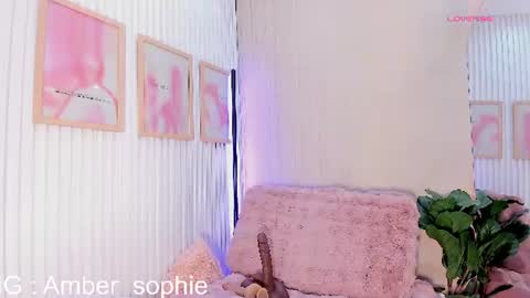 Snapshot of amber_sophie chatting on August 2026 07:16:01 PM Schedule 200pm to 900pm Col online show from August 2026 07:16:01 PM