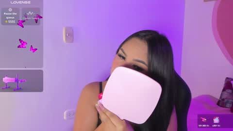 amber_white25 online show from March 2025 06:01:01 AM