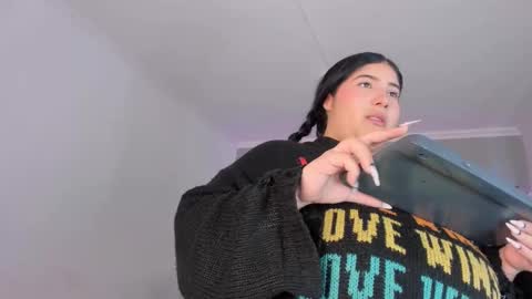 Amber  online show from October 2025 12:02:01 PM