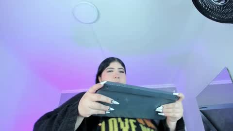 Amber  online show from October 2025 11:54:02 AM