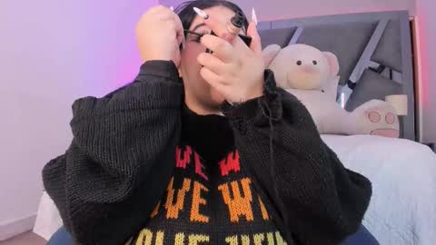 Amber  online show from October 2025 12:09:02 PM