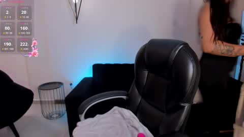 Amber  online show from March 2025 03:13:02 AM