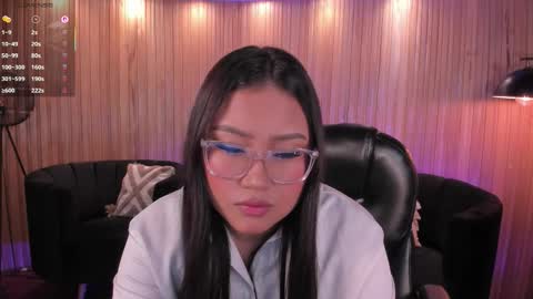 Amber  online show from November 2025 03:27:01 AM